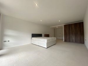 Photo 6- click for photo gallery